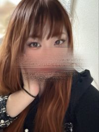つきな